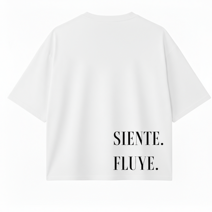 CAMISETA BOXY OVERSIZE SIENTE. FLUYE.