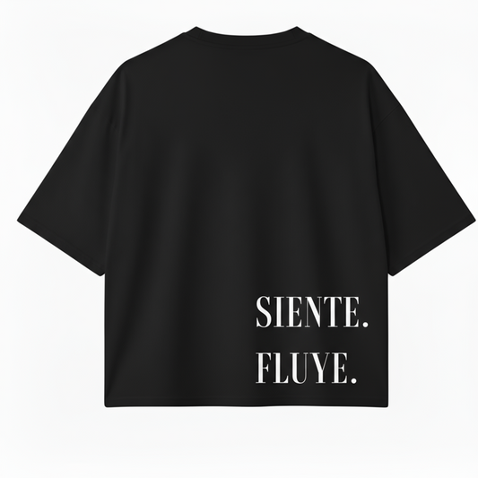 CAMISETA BOXY OVERSIZE SIENTE. FLUYE.